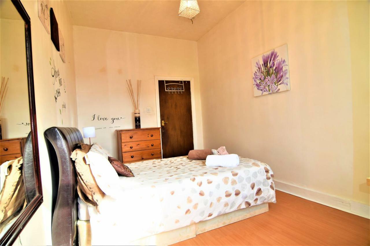 Manu'S Place Shared Apartments เบอร์มิงแฮม ภายนอก รูปภาพ