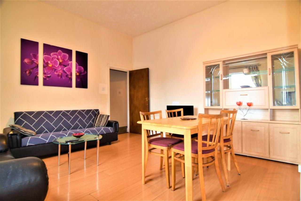 Manu'S Place Shared Apartments เบอร์มิงแฮม ภายนอก รูปภาพ