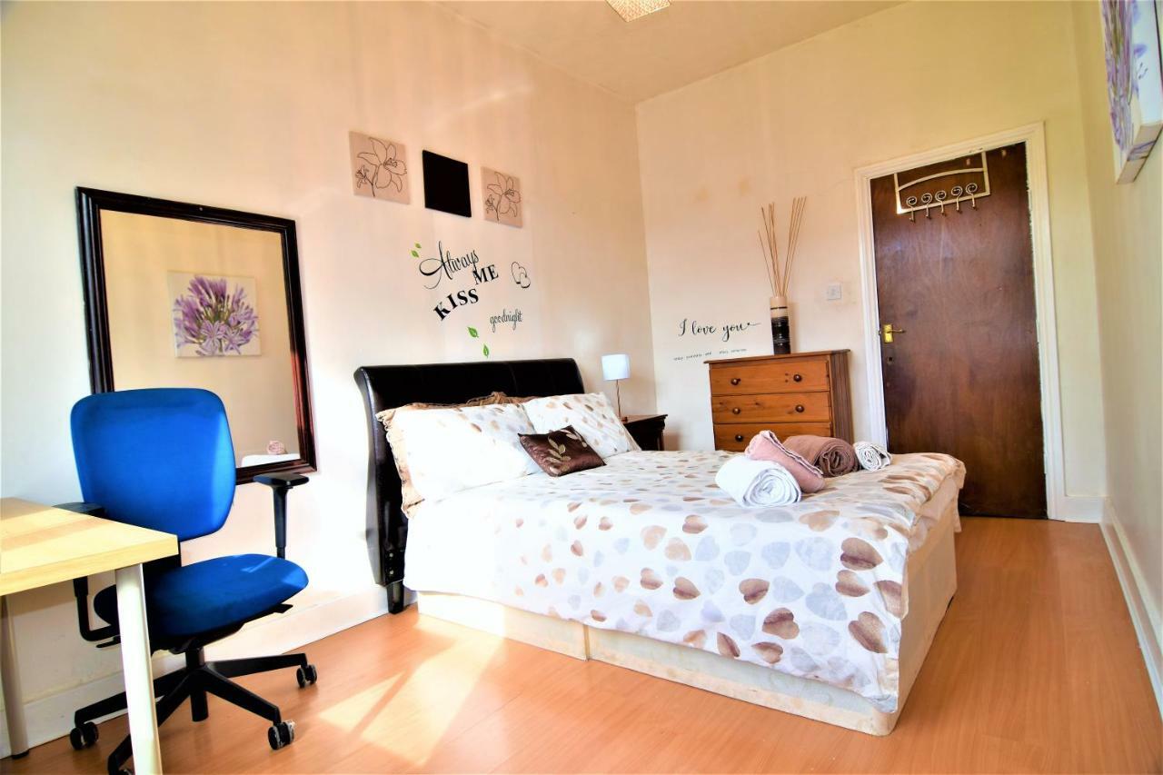 Manu'S Place Shared Apartments เบอร์มิงแฮม ภายนอก รูปภาพ