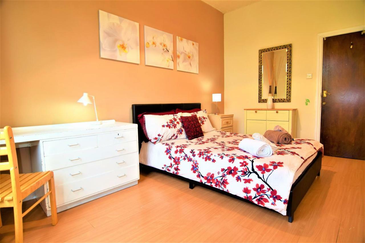 Manu'S Place Shared Apartments เบอร์มิงแฮม ภายนอก รูปภาพ