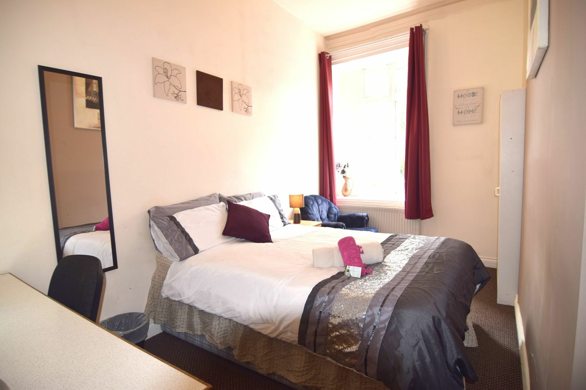 Manu'S Place Shared Apartments เบอร์มิงแฮม ภายนอก รูปภาพ